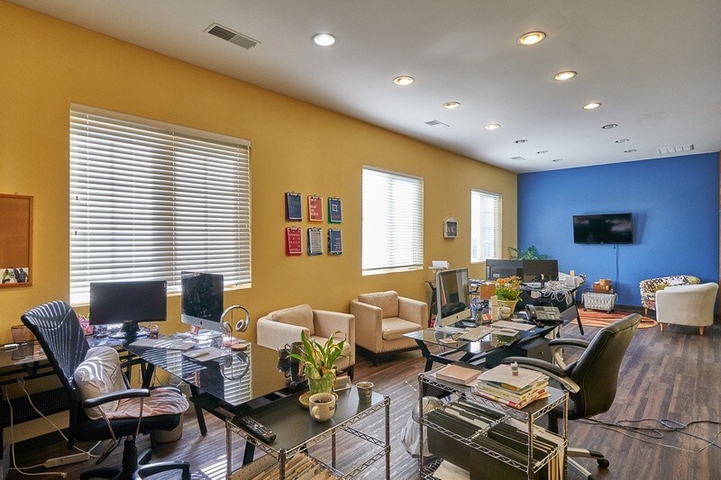 More Photos Of 5031 Forest Dr, New Albany Medical For Sale