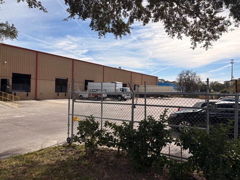 More Photos Of 400 Central Park, Sanford Warehouse For Sale