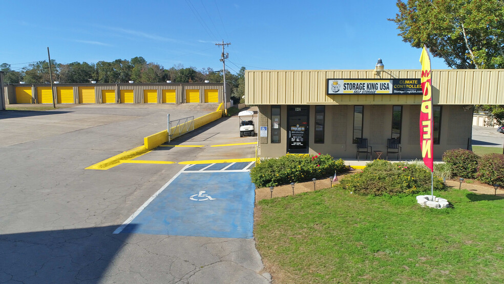 Primary Photo Of 942 Capital Cir NW, Tallahassee Self Storage For Lease