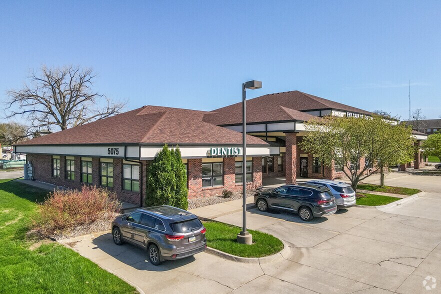 More Photos Of 5075 E University Ave, Pleasant Hill Loft Creative Space For Lease