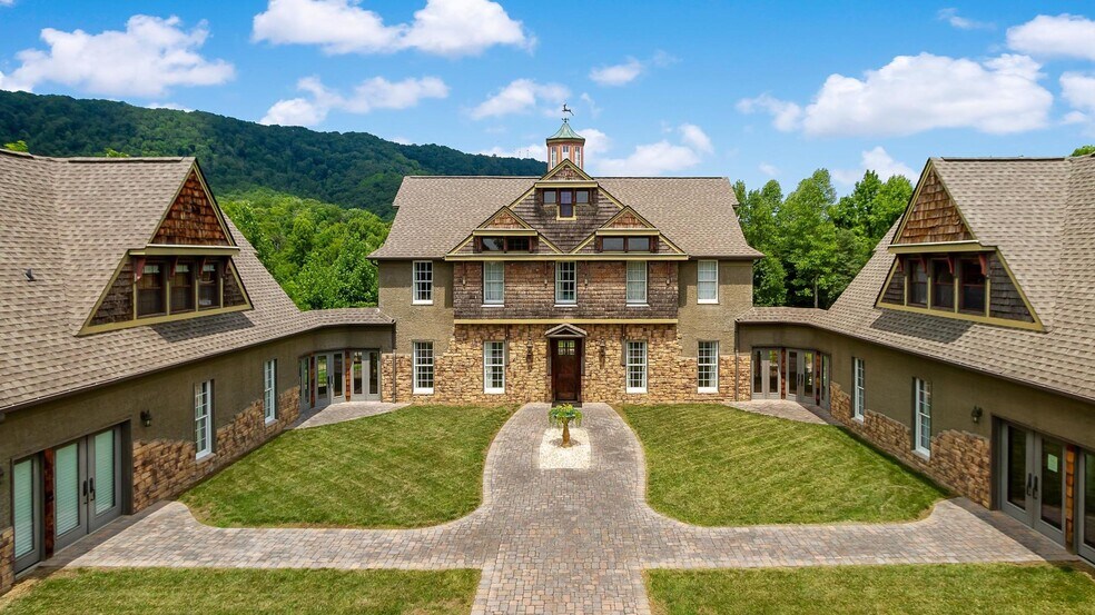 More Photos Of 1128 Saratoga Rd, Kingsport Lodge Meeting Hall For Sale