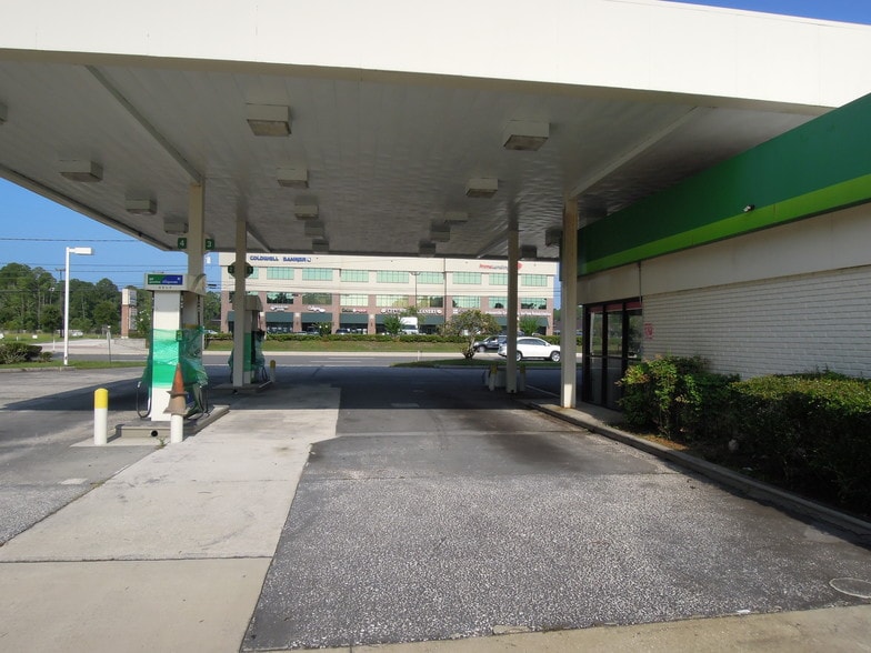 More Photos Of 12331 San Jose Blvd, Jacksonville Service Station For Sale