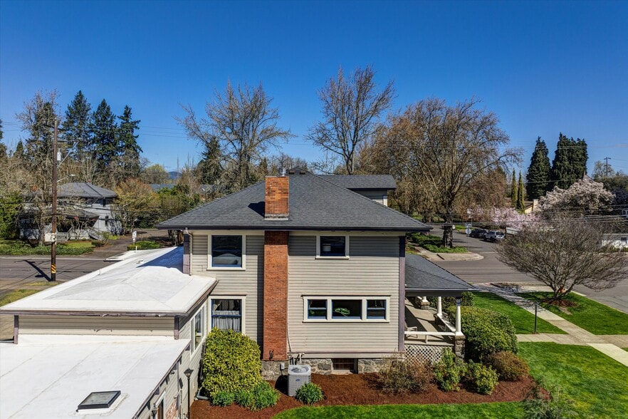 More Photos Of 340 NW 7th St, Corvallis Office Residential For Sale