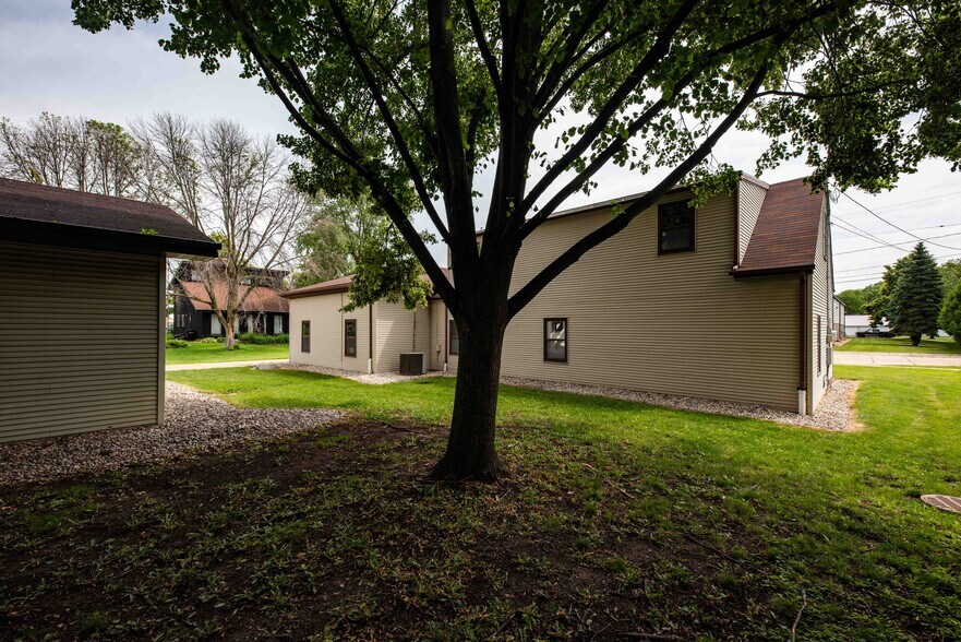 More Photos Of 229 Idaho St, Oshkosh Industrial For Sale