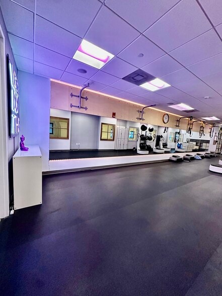 More Photos Of 132-180 Aragon Ave, Coral Gables Office For Lease