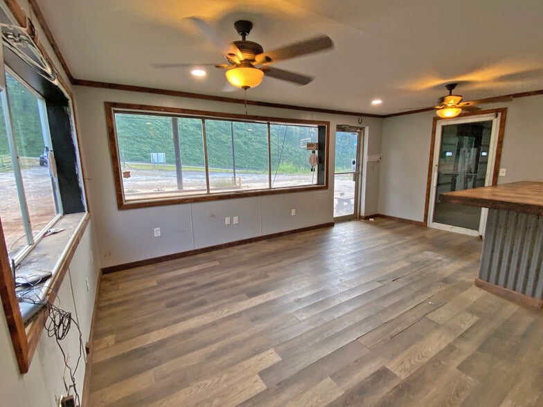 More Photos Of 1640 S Chestatee, Dahlonega Auto Repair For Sale