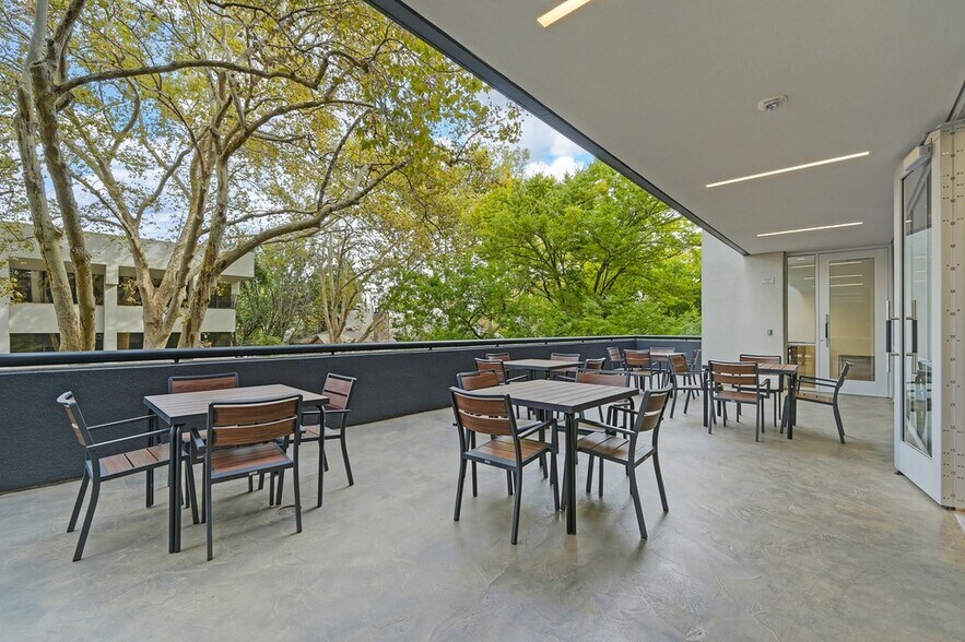 More Photos Of 1000 G St, Sacramento Office For Sale