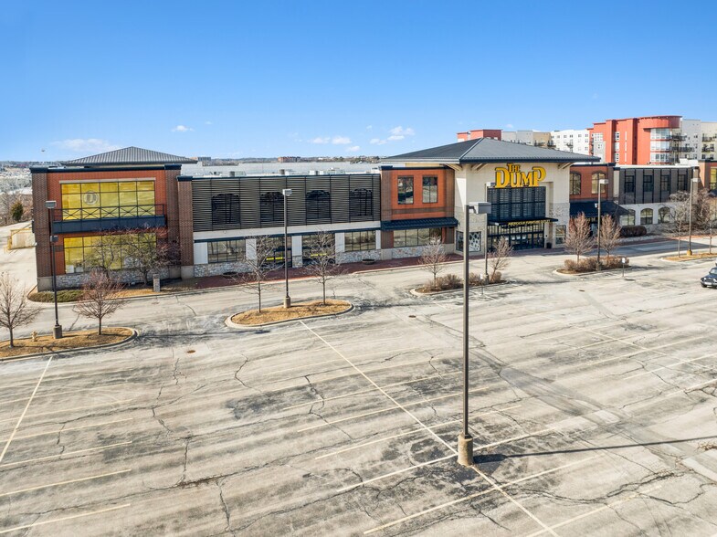 More Photos Of 2860 S Highland Ave, Lombard Freestanding For Sale