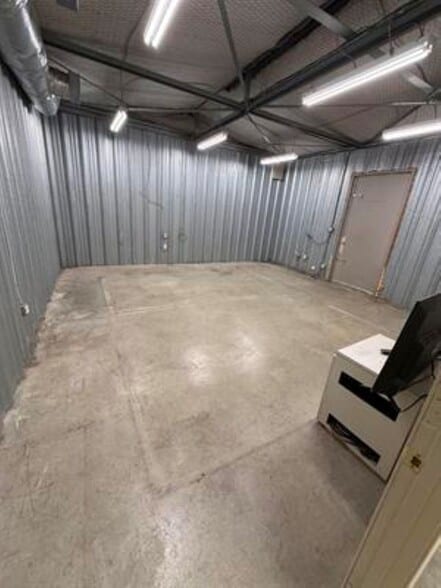 More Photos Of 807 Seaboard St, Myrtle Beach Industrial For Lease