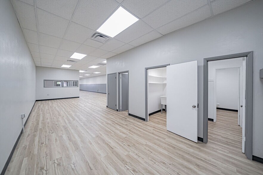 More Photos Of 27 NW Main St, Blackfoot Storefront Retail Office For Sale