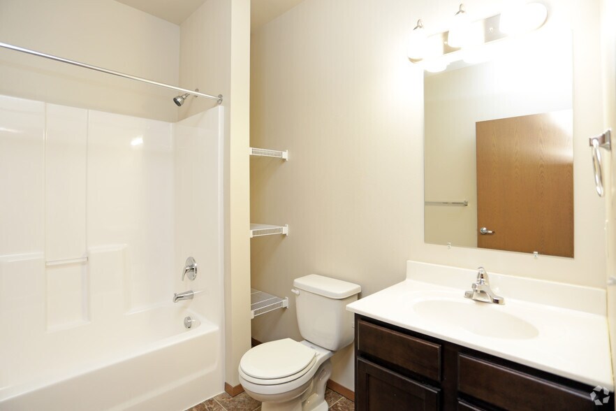 More Photos Of 1300-1302 Quiniela Dr, North Sioux City Apartments For Sale