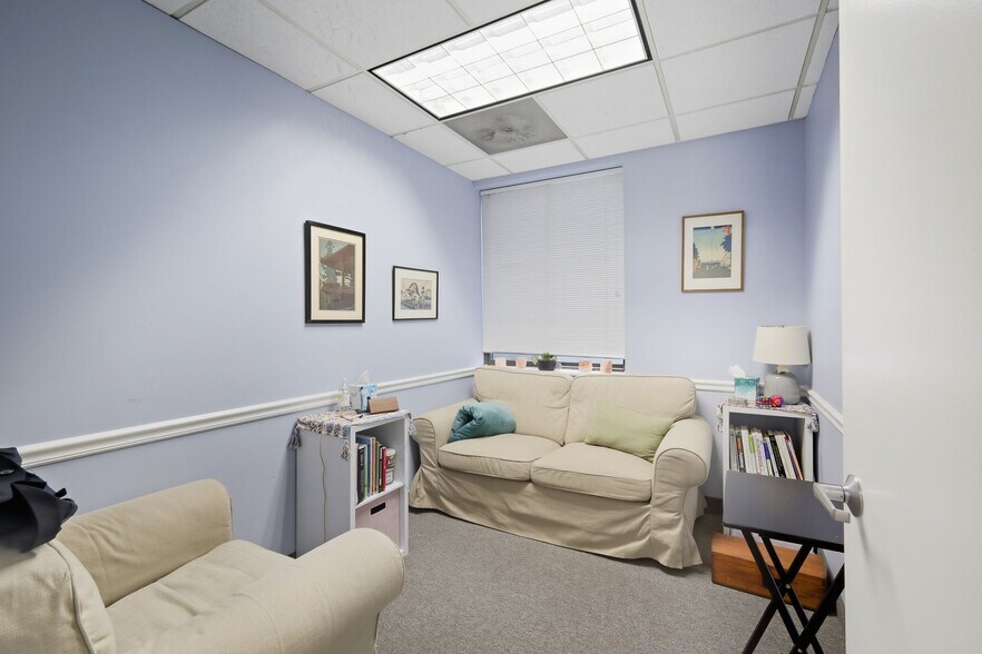 More Photos Of 6175 Executive Blvd, Rockville Medical For Lease