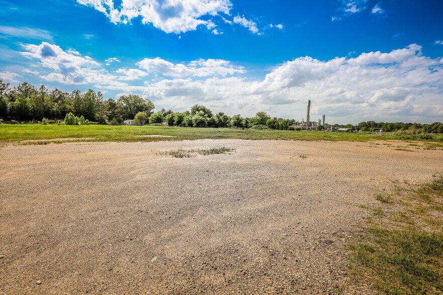 More Photos Of 2617 US Highway 79 N, Carthage Industrial For Sale