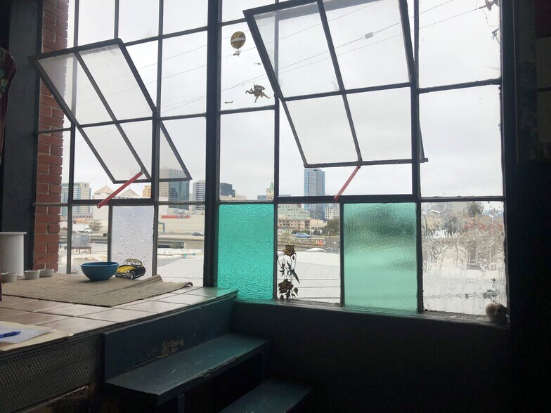 More Photos Of 253 4th St, Oakland Flex For Sale
