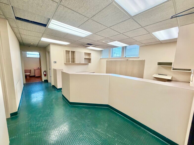 More Photos Of 853-855 Grove St. st, Irvington Healthcare For Lease