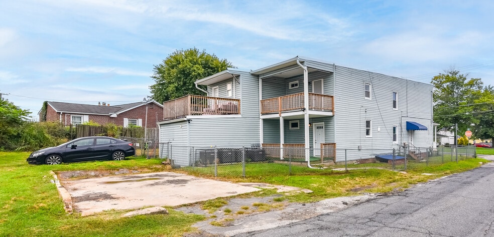 More Photos Of 15 Sollers Point Rd, Dundalk Multifamily For Sale