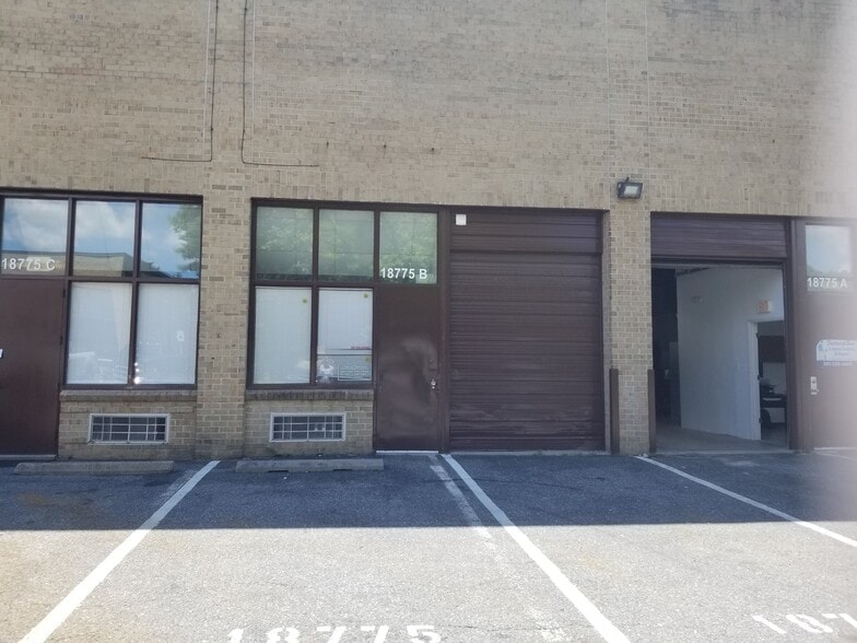 More Photos Of 18775 N Frederick Rd, Gaithersburg Warehouse For Lease