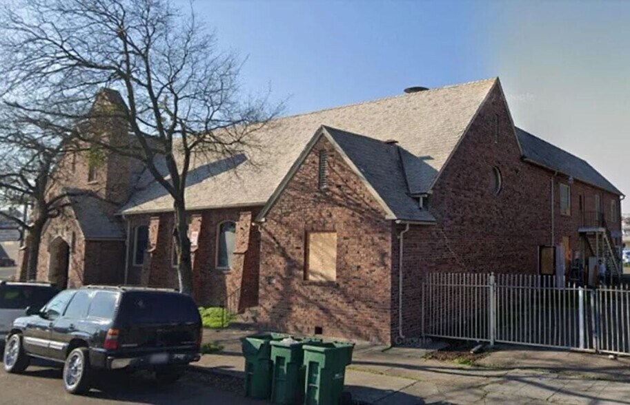 More Photos Of 315 N Sierra Nevada St, Stockton Religious Facility For Lease