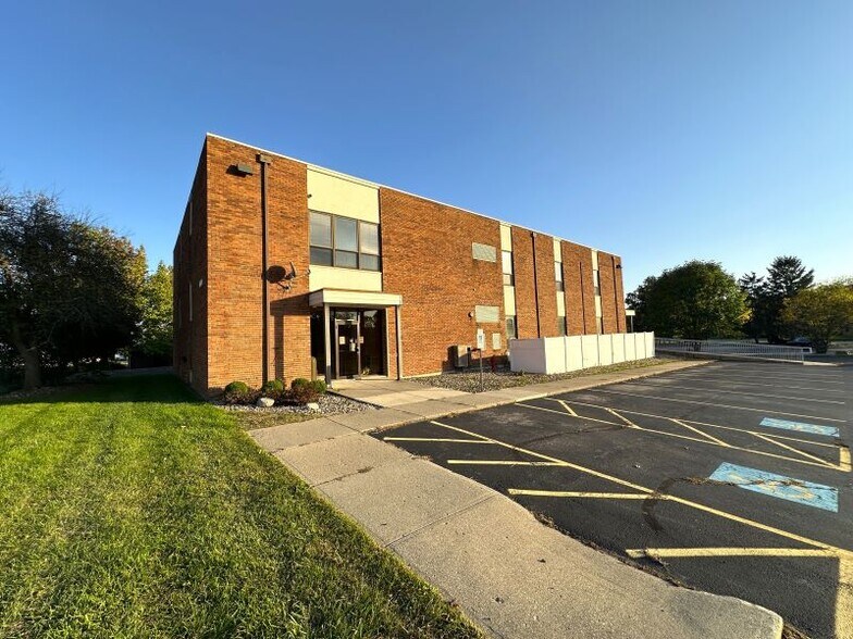 More Photos Of 600 E Dayton-Yellow Springs Rd, Fairborn Office For Sale