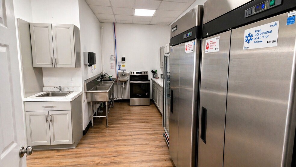 More Photos Of 163-175 Nassau Rd, Roosevelt Freestanding For Sale