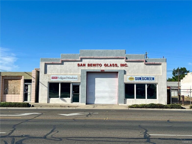 Primary Photo Of 229 W 16th St, Merced General Retail For Lease