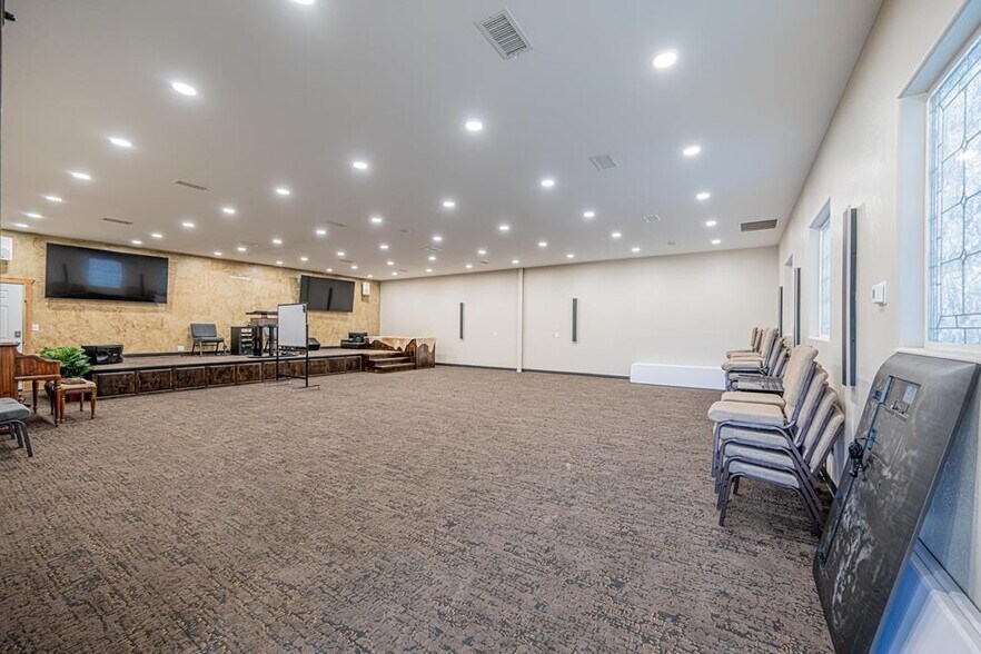 More Photos Of 4012 E County Road 63, Midland Specialty For Sale