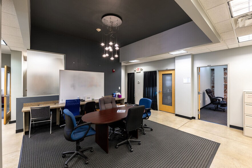 More Photos Of 632 Russell St, Covington Research And Development For Sale