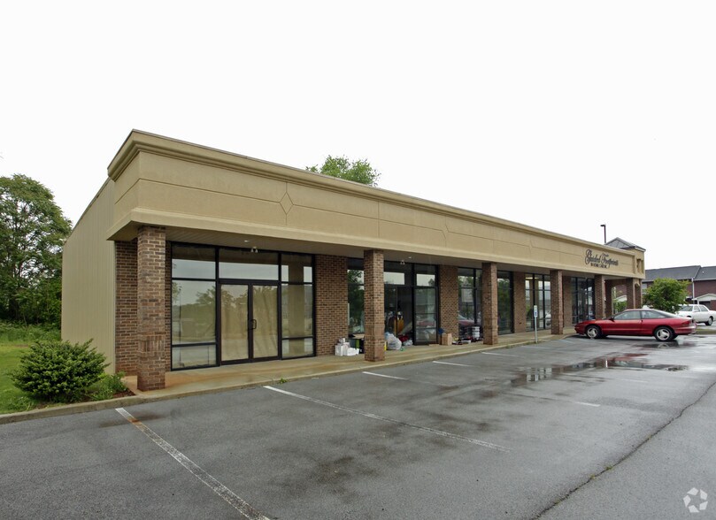 More Photos Of 2055 Blue Spring Rd, Huntsville Storefront Retail Office For Sale