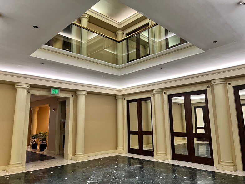 More Photos Of 221 4th Ave N, Nashville Office For Sale