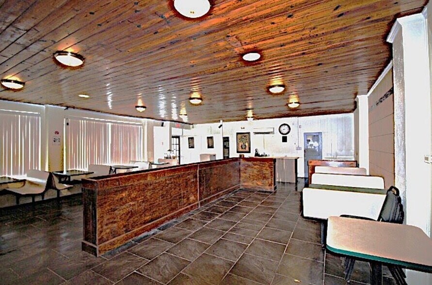 More Photos Of 10155 Main St N, Nahunta General Retail For Sale