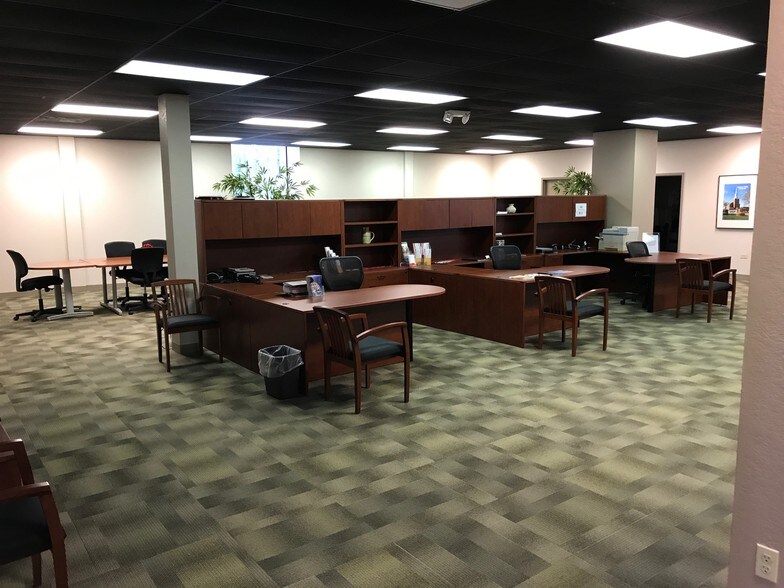 More Photos Of 8030 Arrowridge Blvd, Charlotte Office For Sale