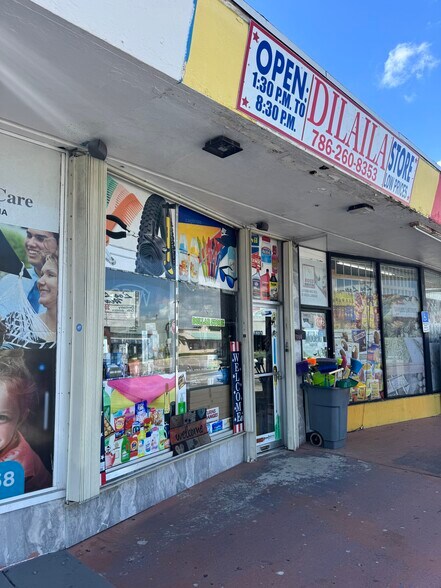More Photos Of 1352-1380 E 4th Ave, Hialeah Unknown For Lease