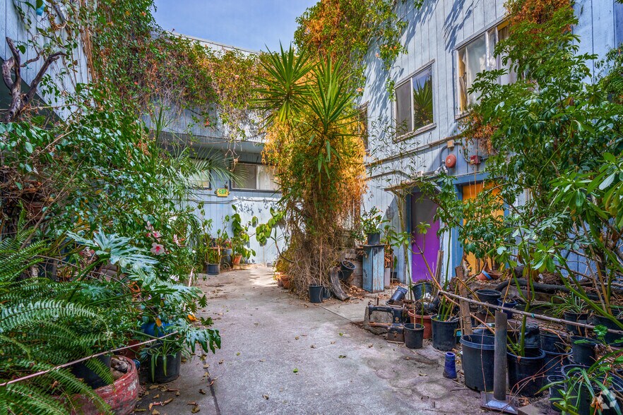 More Photos Of 4401 San Leandro St, Oakland Apartments For Sale