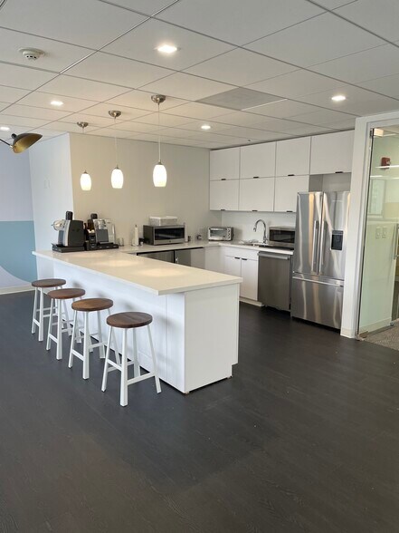 More Photos Of 101 Greenwood Ave, Jenkintown Loft Creative Space For Lease