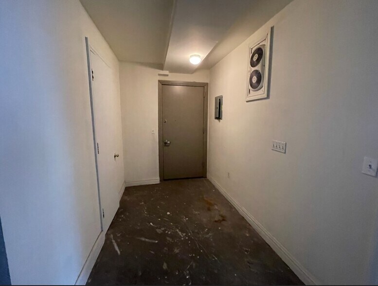More Photos Of 99 Kingsland Ave, Brooklyn Apartments For Lease