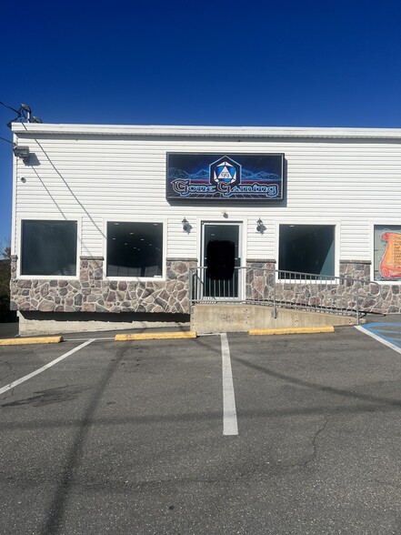 Primary Photo Of 2095 Route 209, Brodheadsville Storefront For Lease