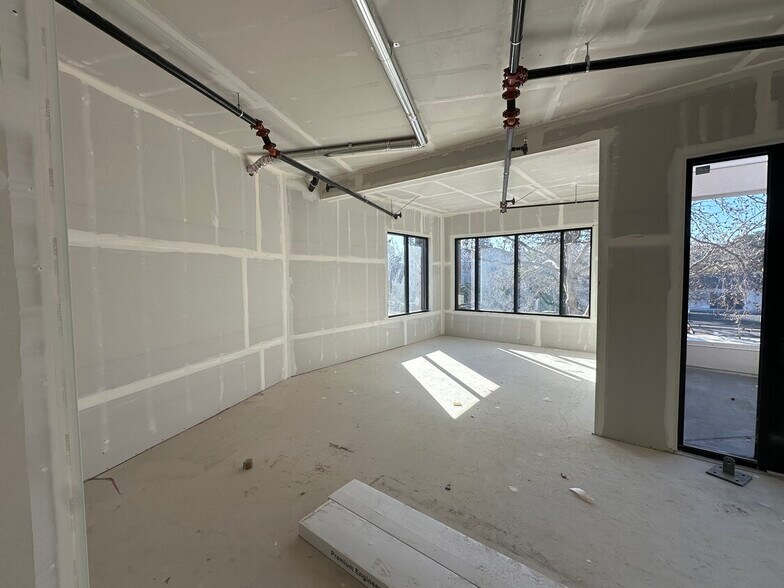 More Photos Of 4115 El Camino Real, Palo Alto Storefront Retail Office For Sale