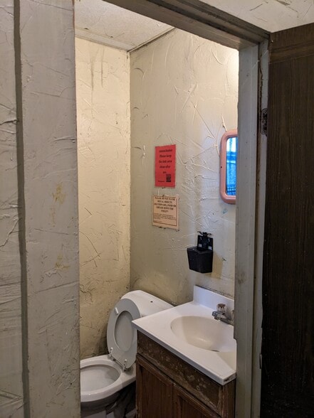 More Photos Of 576 E 152nd St, Cleveland Apartments For Sale