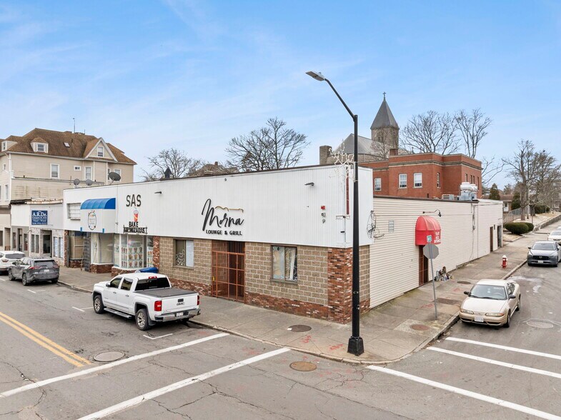 More Photos Of 1615-1623 Acushnet Ave, New Bedford Restaurant For Sale