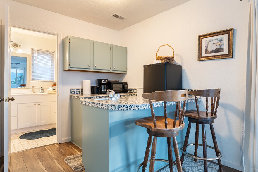 More Photos Of 11550 Pigeon Hollow Rd, Spring City Hotel For Sale