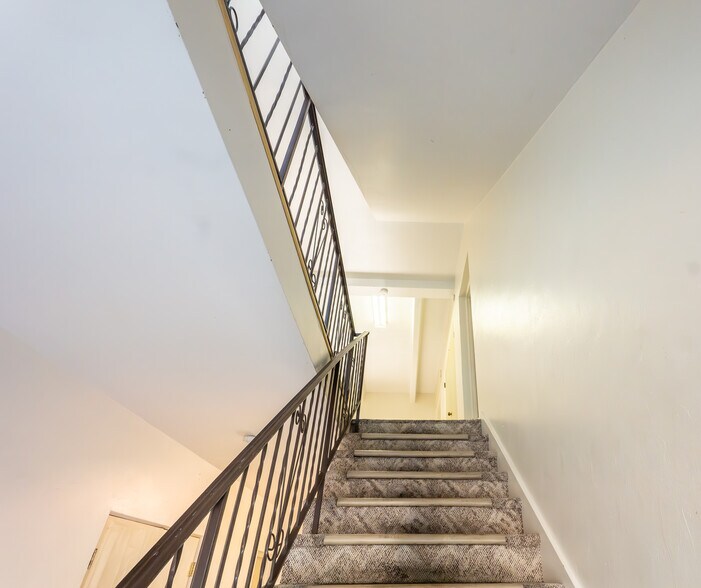 More Photos Of 108 Arthur St, Pueblo Apartments For Sale