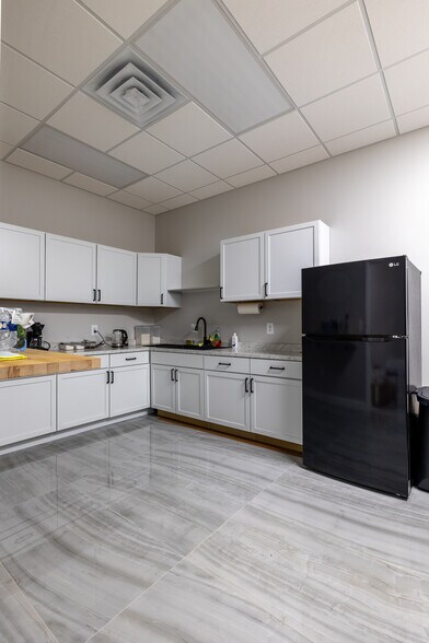 More Photos Of 35211-35223 Ford Rd, Westland Freestanding For Lease