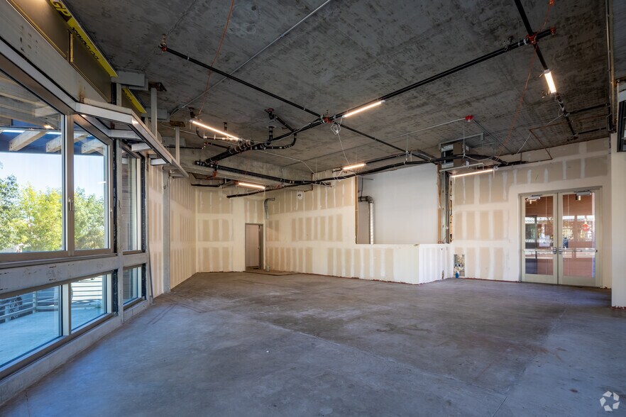 More Photos Of 8550-8594 Santa Monica Blvd, West Hollywood General Retail For Sale