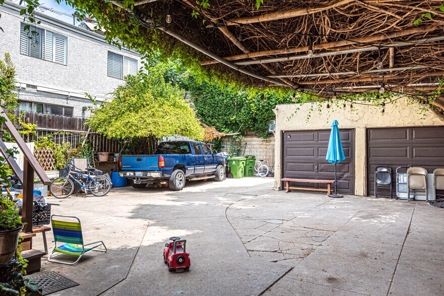 More Photos Of 1728 Granville Ave, Los Angeles Apartments For Sale