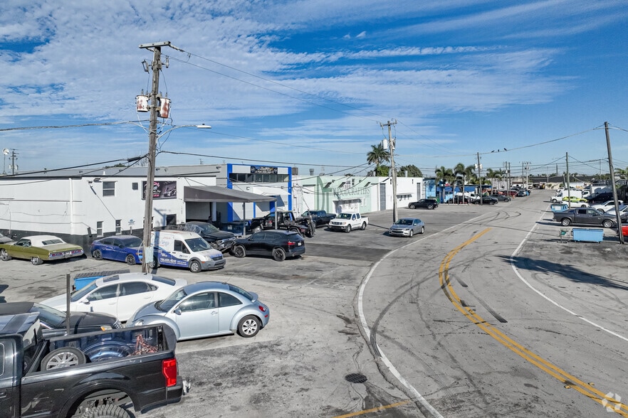 More Photos Of 1612-1646 W 31st Pl, Hialeah Unknown For Lease
