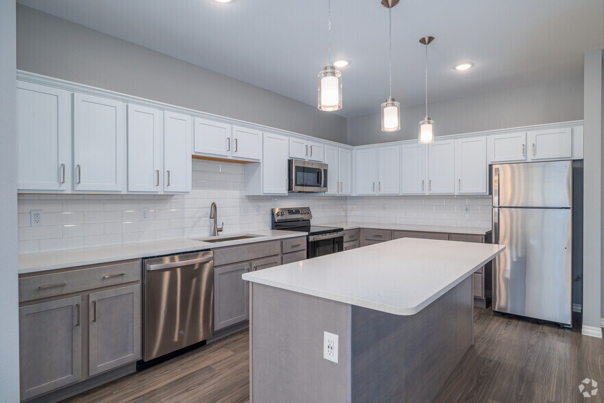 More Photos Of 2620 W Sunshine St, Springfield Apartments For Lease