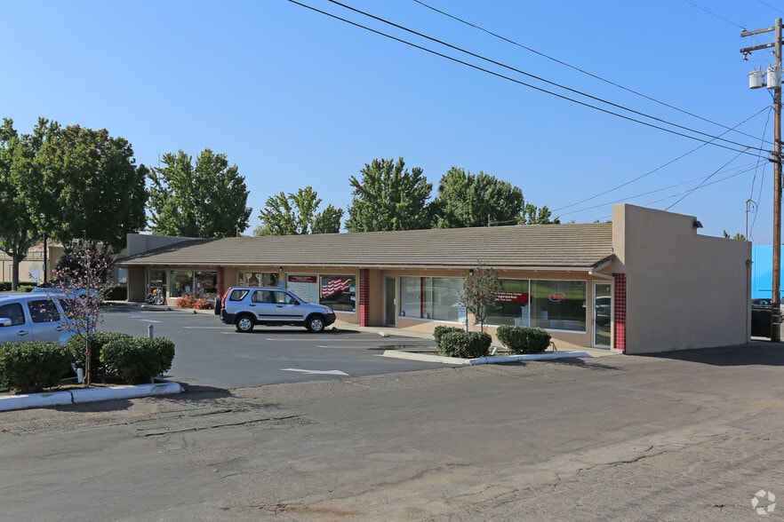 Primary Photo Of 110 S Citrus Ave, Vista Freestanding For Lease