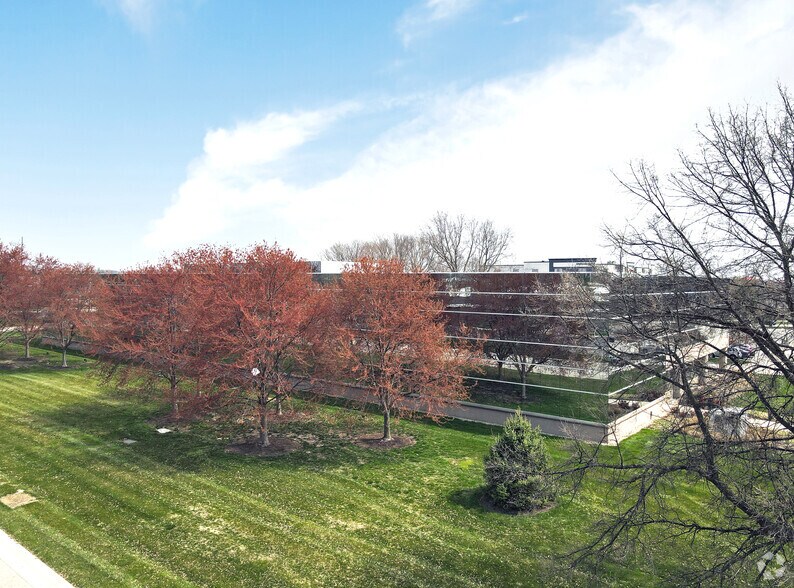 More Photos Of 9449 Priority Way West Dr, Indianapolis Office For Sale