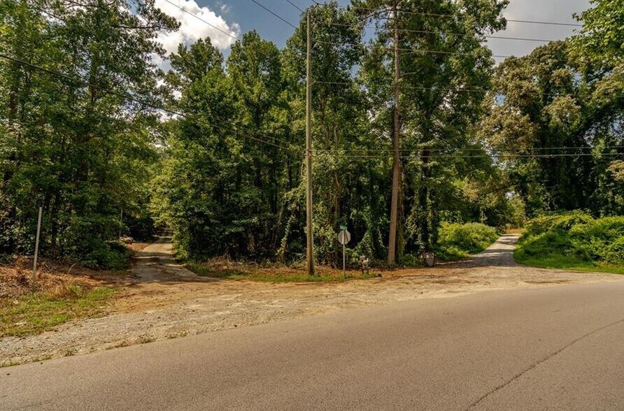 More Photos Of 00 Rock House Rd, Lithia Springs Land For Sale