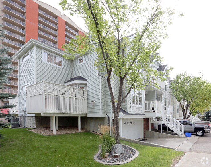 More Photos Of 10235 111 St NW, Edmonton Apartments For Sale